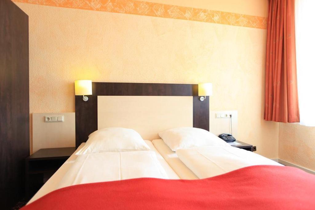 Adesso Hotel Kassel -Pay At Property On Arrival- Ihr Automatenhotel In Kassel Luaran gambar