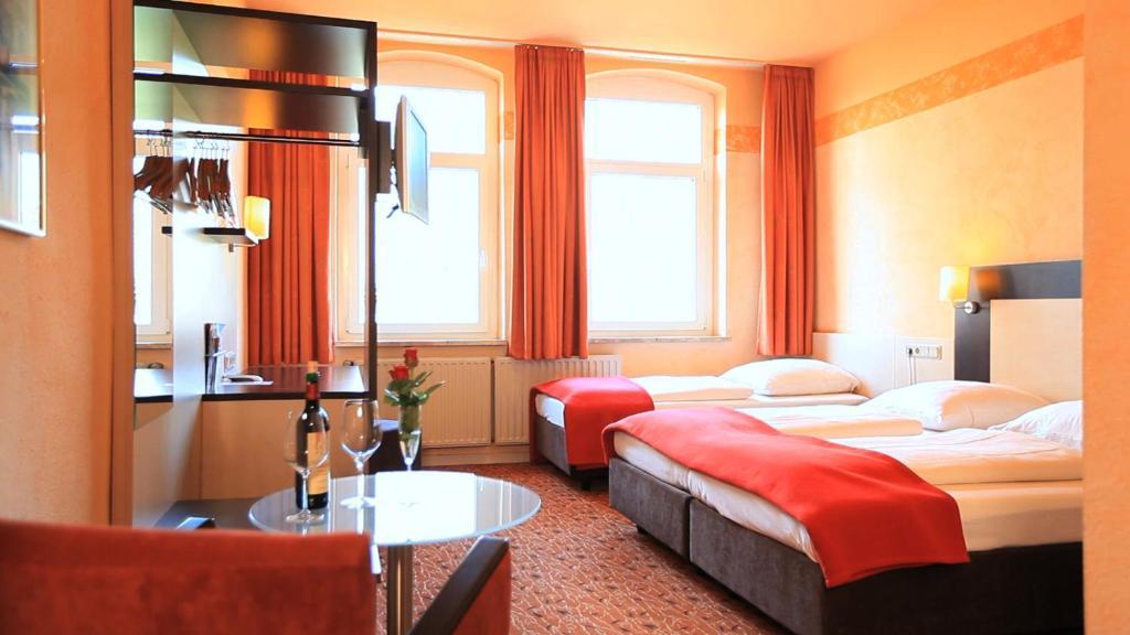 Adesso Hotel Kassel -Pay At Property On Arrival- Ihr Automatenhotel In Kassel Bilik gambar